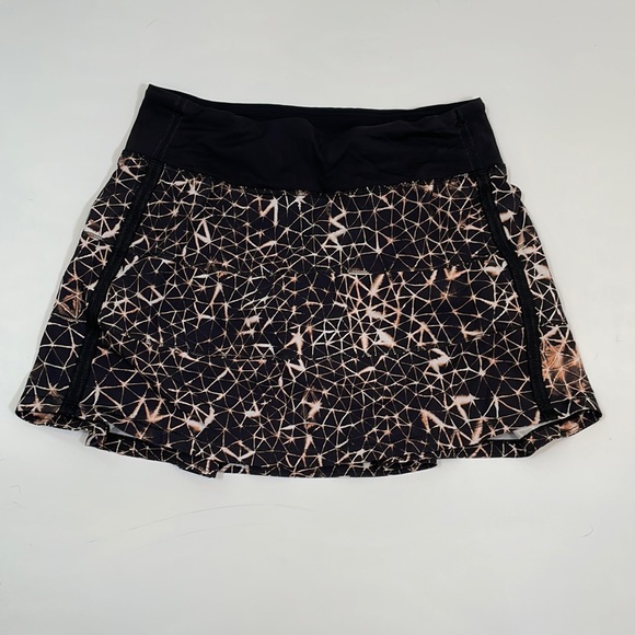 lululemon athletica Pants - Lululemon Skort Tennis Skirt Size 4 Tall Black Print EUC